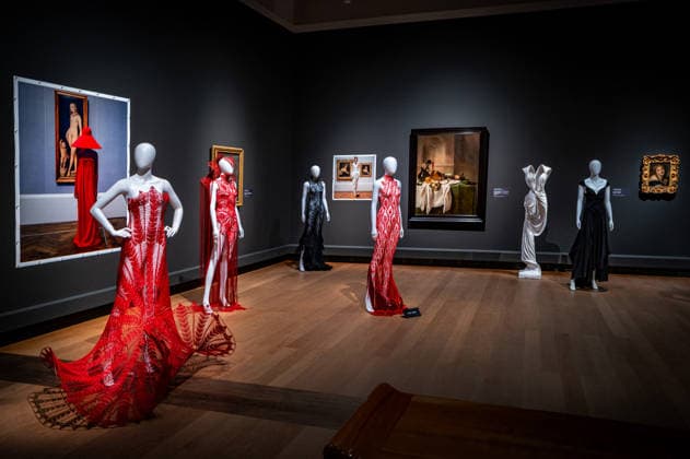Berlin Mitte Tiergarten; das Kulturforum: Gemäldegalerie im Rahmen der Fashion Week: Gallery Looks Modeinszenierungen in der Gemäldegalerie - 04.02.2026 Kulturforum *** Berlin Mitte Tiergarten the Kulturforum Gemäldegalerie as part of Fashion Week Gallery Looks Fashion stagings in the Gemäldegalerie 04 02 2026 Kulturforum