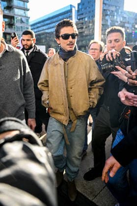 Timothée Chalamet makes a stylish appearance at the Marty Supreme pop up store in Paris, France, on February 4, 2026 Yehiel Chekroune Bestimage Timothée Chalamet makes a stylish appearance at the Marty Supreme pop up shop in Paris, France, on February 4, 2026 Paris France  Copyright: xYehielxChekrounex xBestimagexYehielxChekrounex xBestimagex