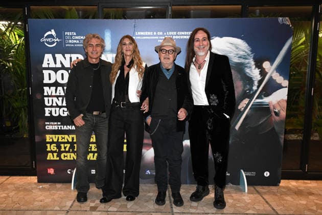 Entertainment Bilder des Tages #2 Milan, Preview of the Film Andando Dove Non So (Going Where I Don t Know), Mauro Pagani s life on the run. Pictured are Ligabue, Mauro Pagani, Cristiana Mainardi (director), and Manuel Agnelli.  Copyright: xSimonexComix xipa-agency.netx xComi Terenghix IPA_Agency_IPA70976670