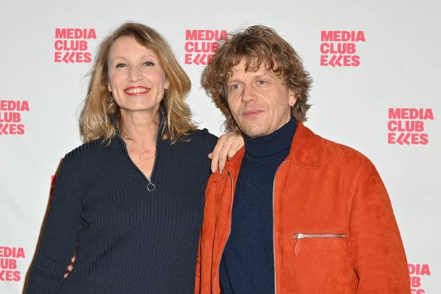 8th Trophees mediaClub Elles - Paris Alexandra Lamy and Alex Lutz attending the 8th ceremony of the Trophees mediaClub’Elles, held at Hotel de Lassay (French National Assembly), in Paris, France, on February 4th, 2026. Photo by Mireille Ampilhac ABACAPRESS.COM Paris France  Copyright: xAmpilhacxMireille ABACAx