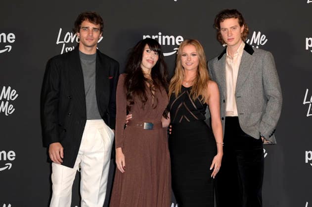Pepe Barroso Silva, Stefania S., Mia Jenkins und Luca Melucci bei der Premiere des Amazon Prime Video Films Love Me, Love Me im Auditorium Parco della Musica. Rom, 04.02.2026