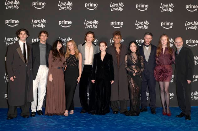 Entertainment Bilder des Tages #2 Regisseur Roger Kumble mit seinem Cast bei der Premiere des Amazon Prime Video Films Love Me, Love Me im Auditorium Parco della Musica. Rom, 04.02.2026 *** Director Roger Kumble with his cast at the premiere of the Amazon Prime Video film Love Me, Love Me in the Auditorium Parco della Musica Rome, 04 02 2026 Foto:xA.xM.xTinghinox xFuturexImagex love_me_6263