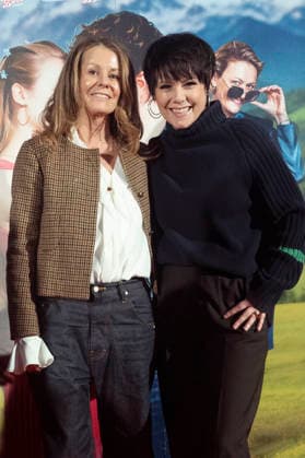 Francine Jordi mit Begleitung bei der Weltpremiere des Kinofilms Ewigi Liebi im Abaton. Zürich, 04.02.2026