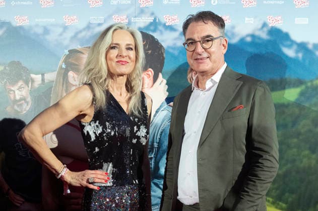 Christian Jungen mit Begleitung bei der Weltpremiere des Kinofilms Ewigi Liebi im Abaton. Zürich, 04.02.2026