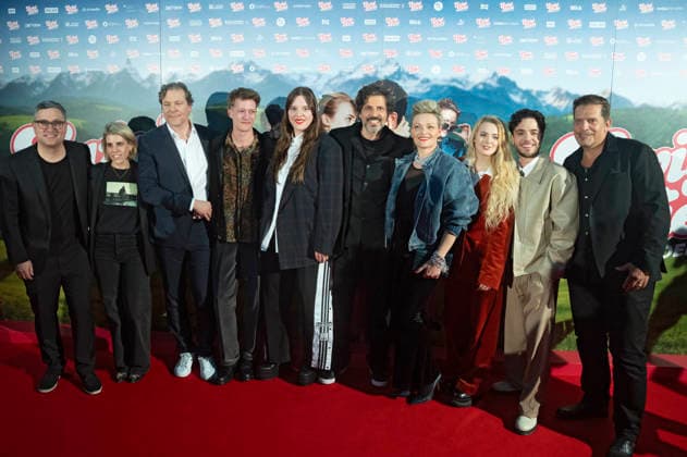 Pierre Monnard, Pasquale Aleardi, Susanne Kunz, Luca Hänni und Elena Flury mit Cast und Team bei der Weltpremiere des Kinofilms Ewigi Liebi im Abaton. Zürich, 04.02.2026 *** Pierre Monnard, Pasquale Aleardi, Susanne Kunz, Luca Hänni and Elena Flury with cast and crew at the world premiere of the movie Ewigi Liebi at the Abaton Zurich, 04 02 2026 Foto:xA.xRaemyx xFuturexImagex liebi_6269