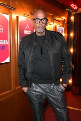 Pierre Sanoussi-Bliss bei der Premiere des Theaterstücks Klangrazzia 2.0 in der Bar jeder Vernunft. Berlin, 04.02.2026