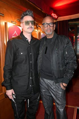 Can Fischer und Pierre Sanoussi-Bliss bei der Premiere des Theaterstücks Klangrazzia 2.0 in der Bar jeder Vernunft. Berlin, 04.02.2026
