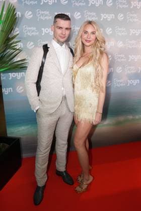 Promis unter Palmen Premiere 2026. Erik Stehfest & Franziska Temme bei der Premiere des Realityformats Promis unter Palmen im CINENOVA Koeln am 04.02.2026. Koeln CINENOVA Nordrhein-Westfalen
