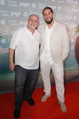 Promis unter Palmen Premiere 2026. Frank Dziwak und Maurice Dziwak bei der Premiere des Realityformats Promis unter Palmen im CINENOVA Koeln am 04.02.2026. Koeln CINENOVA Nordrhein-Westfalen