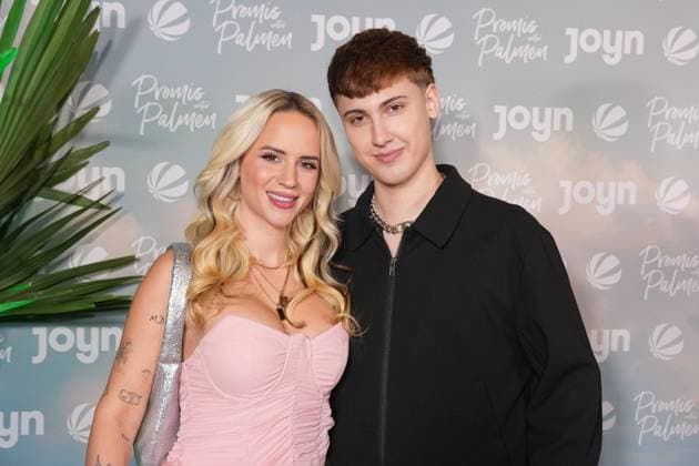 Promis unter Palmen Premiere 2026. Gina Beckmann und Leon Content bei der Premiere des Realityformats Promis unter Palmen im CINENOVA Koeln am 04.02.2026. Koeln CINENOVA Nordrhein-Westfalen