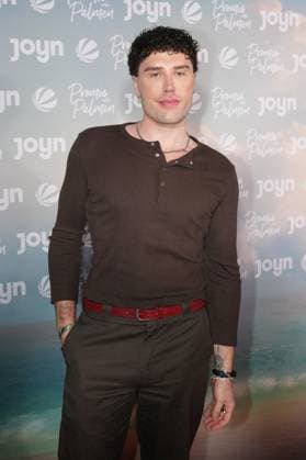 Promis unter Palmen Premiere 2026. David Lovric bei der Premiere des Realityformats Promis unter Palmen im CINENOVA Koeln am 04.02.2026. Koeln CINENOVA Nordrhein-Westfalen