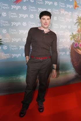 Promis unter Palmen Premiere 2026. David Lovric bei der Premiere des Realityformats Promis unter Palmen im CINENOVA Koeln am 04.02.2026. Koeln CINENOVA Nordrhein-Westfalen