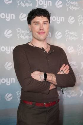 Promis unter Palmen Premiere 2026. David Lovric bei der Premiere des Realityformats Promis unter Palmen im CINENOVA Koeln am 04.02.2026. Koeln CINENOVA Nordrhein-Westfalen