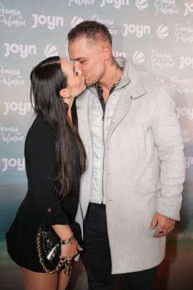 Promis unter Palmen Premiere 2026. Tobias Pietrek und Mina bei der Premiere des Realityformats Promis unter Palmen im CINENOVA Koeln am 04.02.2026. Koeln CINENOVA Nordrhein-Westfalen