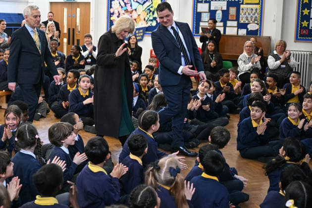 . 04 02 2026. London, United Kingdom. Queen Camilla at the opening of a library at Christ Church Primary School in London, as part of the National Year of Reading.  xPoolx xi-Imagesx IIM-26551-0009