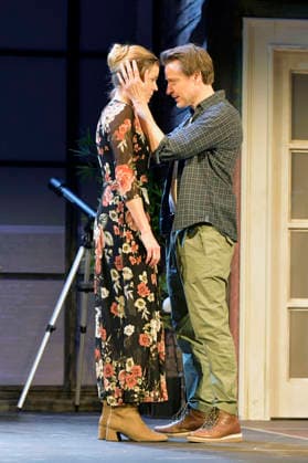 Jessica Ginkel und Max von Pufendorf bei der Fotoprobe zum Theaterstück 2:22 - Eine Geistergeschichte in der Komödie am Kurfürstendamm im Ernst-Reuter-Saal. Berlin, 05.02.2026