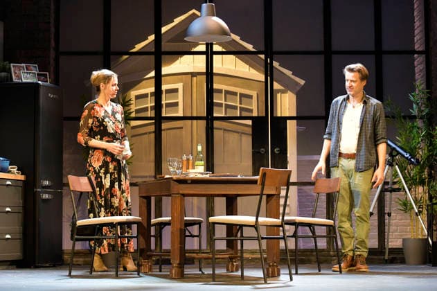 Jessica Ginkel und Max von Pufendorf bei der Fotoprobe zum Theaterstück 2:22 - Eine Geistergeschichte in der Komödie am Kurfürstendamm im Ernst-Reuter-Saal. Berlin, 05.02.2026