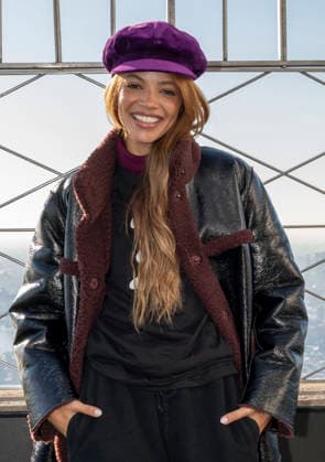February 5, 2026, New York, New York, USA: LESLIE GRACE visits the Empire State Building on a visit to New York City. 5 February 2026 New York USA - ZUMAa265 20260205_zep_a265_018 Copyright: xEricxAcquayex