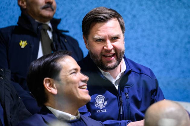 260205 Vice president JD Vance of USA in the women s ice hockey game between USA and Czech Republic during day -1 of the 2026 Winter Olympics on February 5, 2026 in Milan. Photo: Emma Wallskog BILDBYRAN kod EW CS0851 ishockey ice hockey olympic games olympics winter olympics os ol olympiska spel vinter-os olympiske leker milano cortina 2026 milan cortina 2026 milano cortina 2026 olympic games milano cortina 2026 winter olympic games milano cortina-os milano cortina-ol vinter-ol -1 bbeng *** 260205 Vice president JD Vance of USA in the women s ice hockey game between USA and Czech Republic during day 1 of the 2026 Winter Olympics on February 5, 2026 in Milan Photo Emma Wallskog BILDBYRAN code EW CS0851 ice hockey ice hockey olympic g  Copyright: EMMAxWALLSKOG BB260205EW006