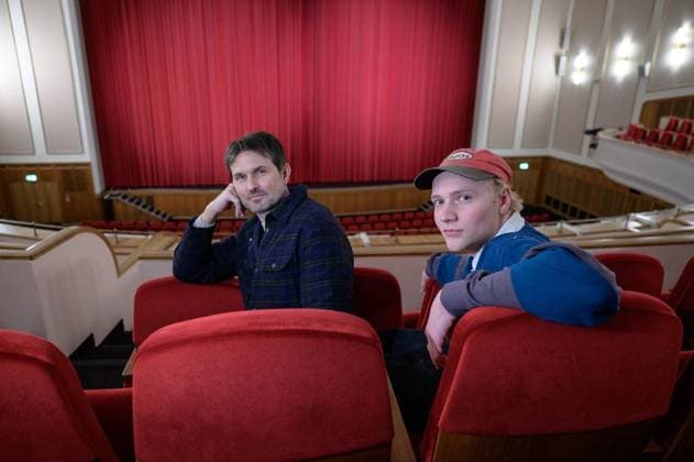 Entertainment Bilder des Tages Essen: Film Ach, diese Lücke in der Lichtburg ** NUR FÜR REDAKTIONELLE ZWECKE ** EDITORIAL USE ONLY **<p>Regisseur Simon Verhoeven und Hauptdarsteller Bruno Alexander (r.) vor der Aufführung des Film Ach, diese Lücke am Donnerstag, den 5. Februar 2026, in der Lichtburg in Essen. Copyright: UwexErnst