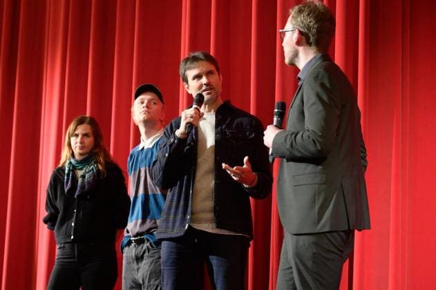Essen: Film Ach, diese Lücke in der Lichtburg ** NUR FÜR REDAKTIONELLE ZWECKE ** EDITORIAL USE ONLY **<p>Janine Jackowski (Produzentin), Bruno Alexander (Hauptdarsteller), Simon Verhoeven (Regisseur) und Oliver Flothkötter (Lichtburg, v.l.n.r.) vor der Aufführung des Film Ach, diese Lücke am Donnerstag, den 5. Februar 2026, in der Lichtburg in Essen. Copyright: UwexErnst