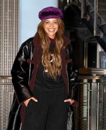 February 5, 2026, New York, Ny, United States: Leslie Grace visits the Empire State Building. Held at Empire State Building in New York. Zuma Press February 5, 2026. New York United States - ZUMAp281 20260205_zea_p281_032 Copyright: xPhotoxImagexPressx