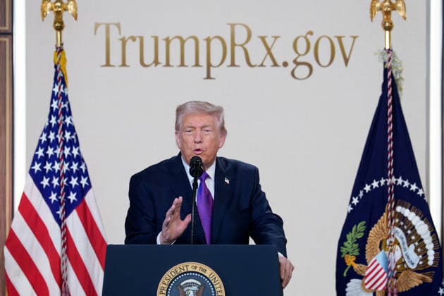 Trump Formally Reveals ‘TrumpRx’ United States President Donald J Trump gives remarks during an event revealing ’TrumpRx,’ a website for purchasing discounted prescriptions, in the South Court Auditorium in the Eisenhower Executive Office Building on the White House Campus in Washington, DC, USA, on Thursday, February 5, 2026. He is joined by Mehmet Oz, Administrator, Centers for Medicare and Medicaid Services (CMMS) United States Secretary of Health and Human Services Robert F. Kennedy, Jr and National Design Studio Director Joe Gebbia. Credit: Aaron Schwartz Pool via CNP Washington District of Columbia United States  Copyright: xPool ABACAx