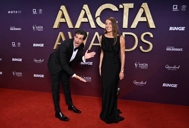 AACTA AWARDS 2026, Andy Lee and Rebecca Harding are seen posing for a photo on the red carpet at the 2024 AACTA Awards at HOTA in Surfers Paradise, Queensland, Friday, February 6, 2026. ( NO ARCHIVING BRISBANE QUEENSLAND AUSTRALIA  Copyright: xDARRENxENGLANDx 20260206144310107372