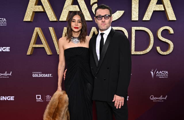 AACTA AWARDS 2026, Joel Edgerton (right) and partner Christine Centenera (left) are seen posing for a photo on the red carpet at the 2024 AACTA Awards at HOTA in Surfers Paradise, Queensland, Friday, February 6, 2026. ( NO ARCHIVING BRISBANE QUEENSLAND AUSTRALIA  Copyright: xDARRENxENGLANDx 20260206159728208230