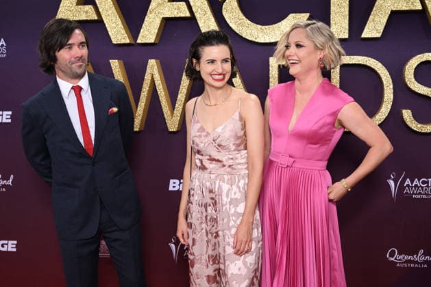 AACTA AWARDS 2026, (Left to right) Josh Mapleston, Bree-Anne Sykes and Georgina Haig are seen posing for a photo on the red carpet at the 2024 AACTA Awards at HOTA in Surfers Paradise, Queensland, Friday, February 6, 2026. ( NO ARCHIVING BRISBANE QUEENSLAND AUSTRALIA  Copyright: xDARRENxENGLANDx 20260206138591229410