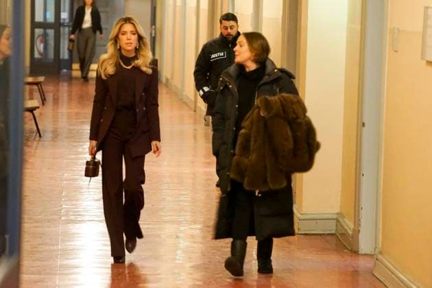 Sylvie Francoise Meis als Zeugin mit ihrer Anwaeltin im im Landgericht Hamburg Strafjustizgebaeude Sievekingsplatz am 06.02.2026 Prozess gegen den Angeklagte M gemeinschaftlicher Wohnungseinbruchsdiebstahl zur Last gelegt Handtaschen und Schmuck im Wert von über 500.000 Euro gestohlen zu Haben Hamburg Deutschland