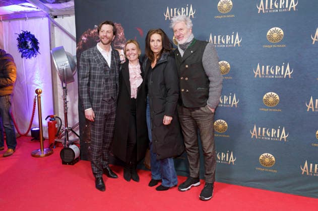 Jonathan Beck, Isabell Stern, Julia Wüstenfeld und Rufus Beck bei der Premiere der Show Cirque du Soleil - Alegria auf der Theresienwiese. München, 05.02.2026