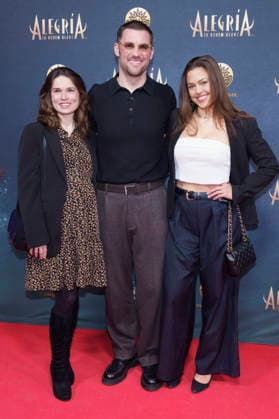 Zoe Moore, Ferdinand Seebacher und Katharina Scheuba bei der Premiere der Show Cirque du Soleil - Alegria auf der Theresienwiese. München, 05.02.2026