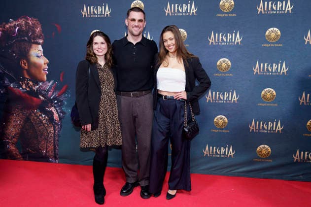 Zoe Moore, Ferdinand Seebacher und Katharina Scheuba bei der Premiere der Show Cirque du Soleil - Alegria auf der Theresienwiese. München, 05.02.2026