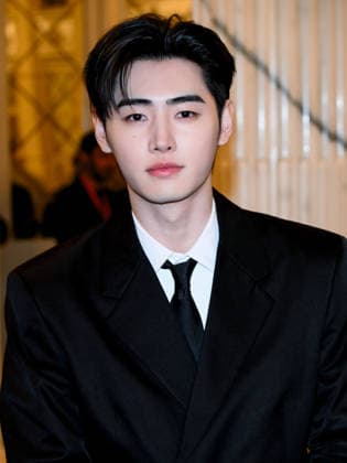 Milan, Milan Cortina 2026 Olympic Games, Welcome cocktail for guests at the Opening Ceremony at the Teatro alla Scala. Pictured: Park Sung-hoon (Sunghoon)  Copyright: xAlbertoxTerenghix xipa-agency.netx xComi Terenghix IPA_Agency_IPA71036463