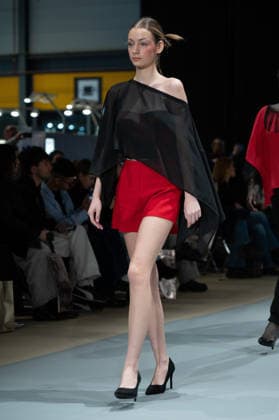 Modad catwalk during Madrid Fashion Week in Madrid - 06 Feb 2026 A model walks the runway in a design by designer SUSANA ESCRIBANO at the Modad catwalk during Madrid Fashion Week at Ifema. Madrid Spain Copyright: xAtilanoxGarciax xSOPAxImagesx photos04265
