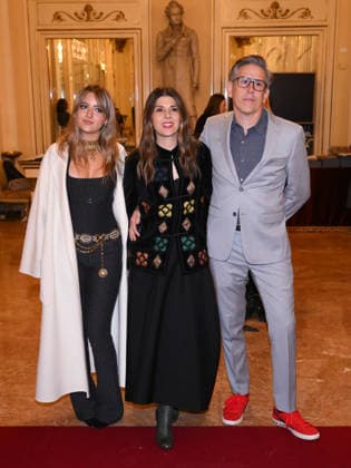 Milan, Milan Cortina 2026 Olympic Games, Welcome cocktail for guests at the Opening Ceremony at Teatro alla Scala. Pictured: Marisa Tomei, Adam Tomei  Copyright: xAlbertoxTerenghix xipa-agency.netx xComi Terenghix IPA_Agency_IPA71037391