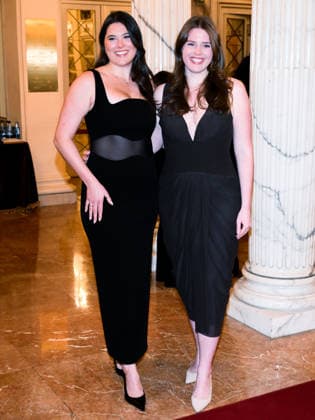 Milan, Milan Cortina 2026 Olympic Games, Welcome cocktail for guests at the Opening Ceremony at Teatro alla Scala. Pictured: Arianna and Olivia Maher.  Copyright: xAlbertoxTerenghix xipa-agency.netx xComi Terenghix IPA_Agency_IPA71038421