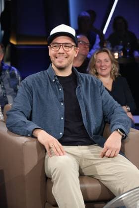 Jan van Weyde, Comedian und Schauspieler, zu Gast in der NDR Talk Show, Fototermin am 30.1.2026, Ausstrahlung der Sendung am 6.2.2026 im 3. Programm des NDR Fernsehen, Fernsehstudio Hamburg Lokstedt