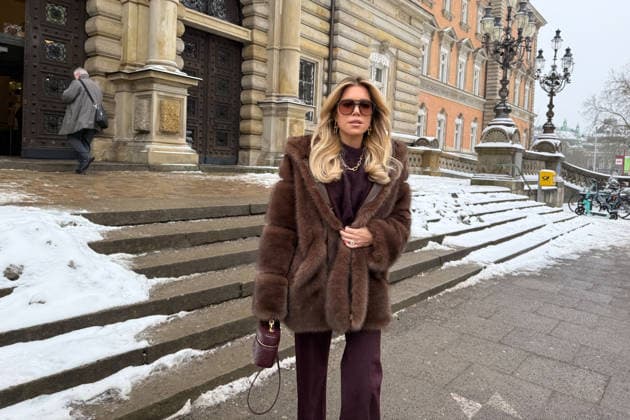 Sylvie Meis als Zeugin mit ihrer Managerin Marina Dertnig (blauer Mantel) im und vor dem Landgericht Hamburg Strafjustizgebäude am Sievekingsplatz am 06.02.2026 Prozess gegen dem Angeklagten Ermal M. (42) wird gemeinschaftlicher Wohnungseinbruchsdiebstahl zur Last gelegt Handtaschen nd Schmuck im Wert von mehr als 500.000 Euro aus ihrem Ankleidezimmer gestohlen zu haben. Hamburg, der 06.02.2026 Sylvie Meis nach der Zeugenaussage am Landgericht Hamburg, Hamburg Hamburg Deutschland Große Strafkammer Landgericht