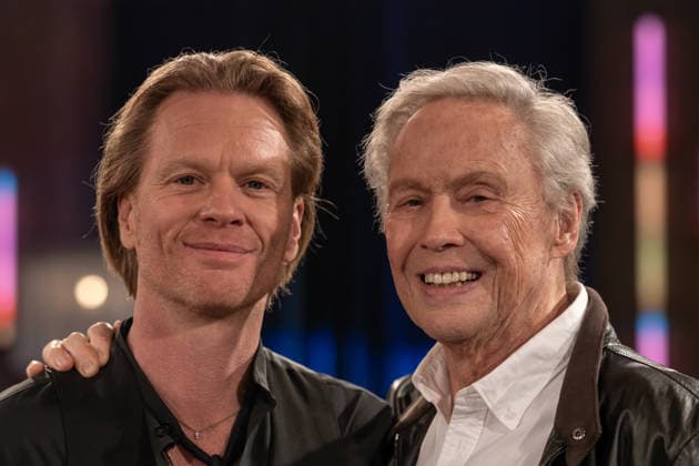 Kölner Treff am 06. Februar 2026. Im Bild der österreichischer Schauspieler, Sänger und Fernsehmoderator Peter Kraus (rechts) mit Sohn Mike Kraus, Fotograf und Filmemacher. Peter Kraus gilt als Begründer des deutschsprachigen Rock™n Roll. Susan Link und Anna Planken Micky Beisenherz weilte zum Zeitpunkt der Sendung in Australien - sind neugierig und befragen ihre Gäste auf ihre ganz eigene Art mit spannenden Ergebnissen. Köln Nordrhein-Westfalen Deutschland