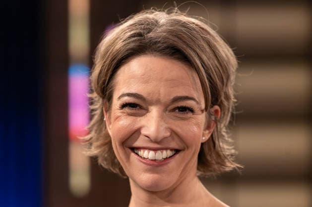 Kölner Treff am 06. Februar 2026. Im Bild Gastgeberin Anna Planken. Susan Link und Anna Planken Micky Beisenherz weilte zum Zeitpunkt der Sendung in Australien - sind neugierig und befragen ihre Gäste auf ihre ganz eigene Art mit spannenden Ergebnissen. Köln Nordrhein-Westfalen Deutschland