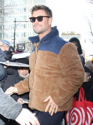 February 06, 2026 Chris Hemsworth on Crime 101 press tour in New York. February 06, 2026 Credit RW Mediapunch Copyright: xRW Mediapunchx