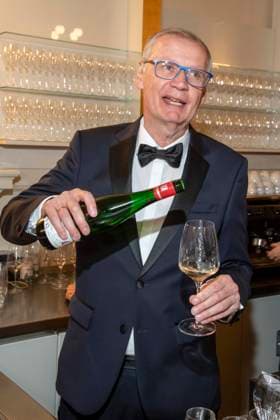 Günther Jauch praesentiert seinen Wein zu Gast beim 100 Sepmper Oernball in der Semper Oper in Dresden am 6.Februar 2026 Sachsen Deutschland