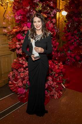 Iris Berben mit dem Choros Award Preistraegerin zu Gast im Ballsaal beim 100 Sepmper Oernball in der Semper Oper in Dresden am 6.Februar 2026 Sachsen Deutschland