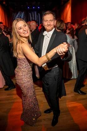 Stefanie Hertel und Michael Kretschmer MP Sachsen beim tanzen zu Gast im Ballsaal beim 100 Sepmper Oernball in der Semper Oper in Dresden am 6.Februar 2026 Sachsen Deutschland