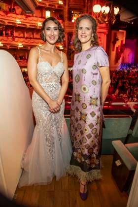 Nora Schmid und Valerie Eickhoff zu Gast im Ballsaal beim 100 Sepmper Oernball in der Semper Oper in Dresden am 6.Februar 2026 Sachsen Deutschland