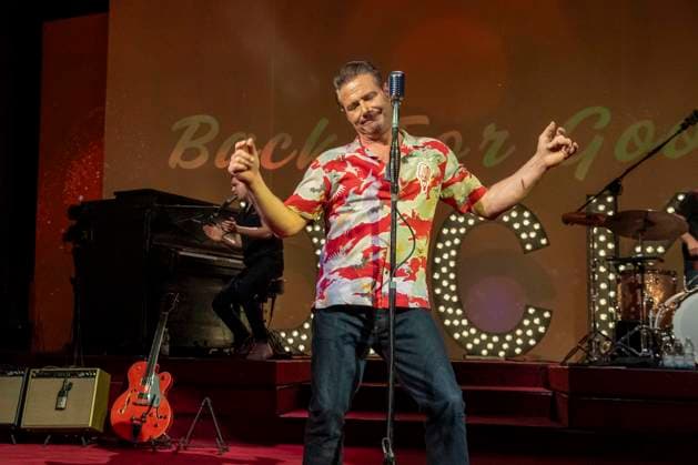Sasha als DICK BRAVE bei seinem Auftritt Konzert Singen zu Gast im Ballsaal beim 100 Sepmper Oernball in der Semper Oper in Dresden am 6.Februar 2026 Sachsen Deutschland