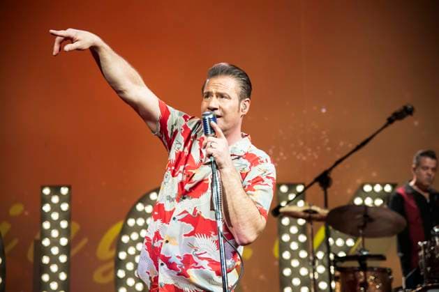 Sasha als DICK BRAVE bei seinem Auftritt Konzert Singen zu Gast im Ballsaal beim 100 Sepmper Oernball in der Semper Oper in Dresden am 6.Februar 2026 Sachsen Deutschland