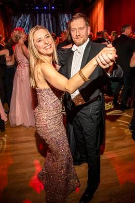 Stefanie Hertel und Michael Kretschmer MP Sachsen beim tanzen zu Gast im Ballsaal beim 100 Sepmper Oernball in der Semper Oper in Dresden am 6.Februar 2026 Sachsen Deutschland
